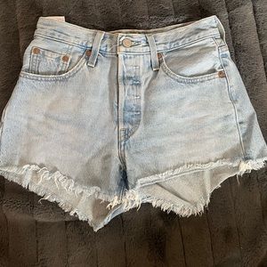 Levi 501 light wash Shorts